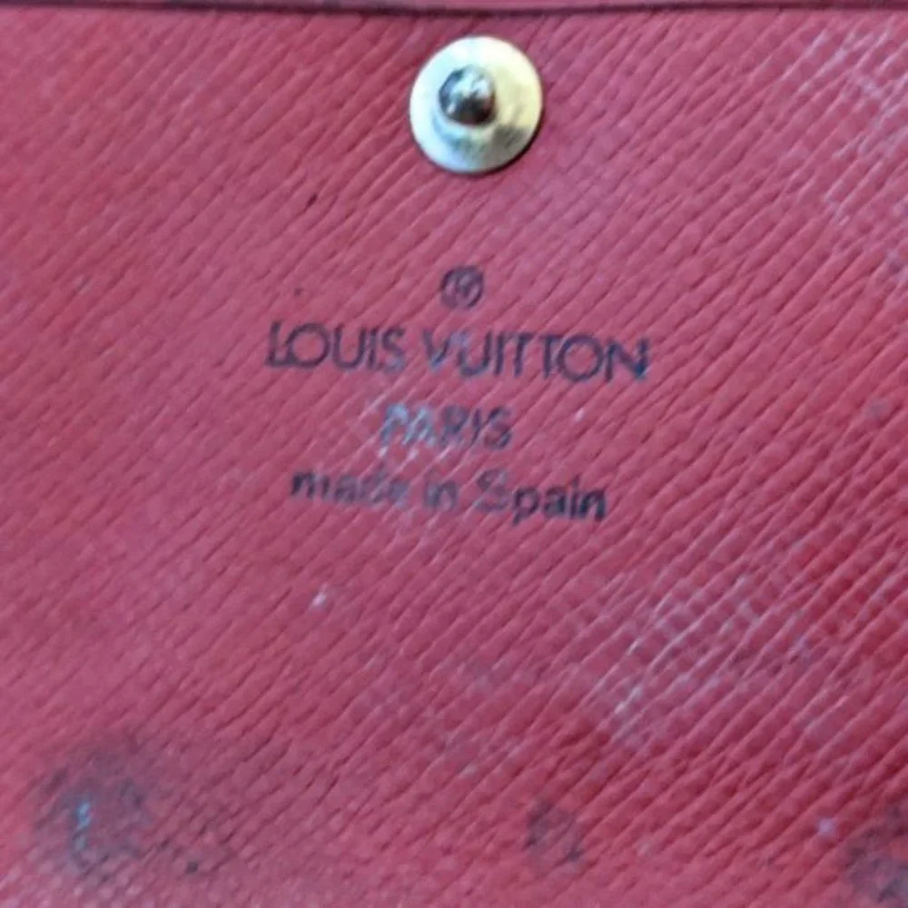 Louis Vuitton Epi Key Holder/Wallet #512💥PRICE DROP💥
